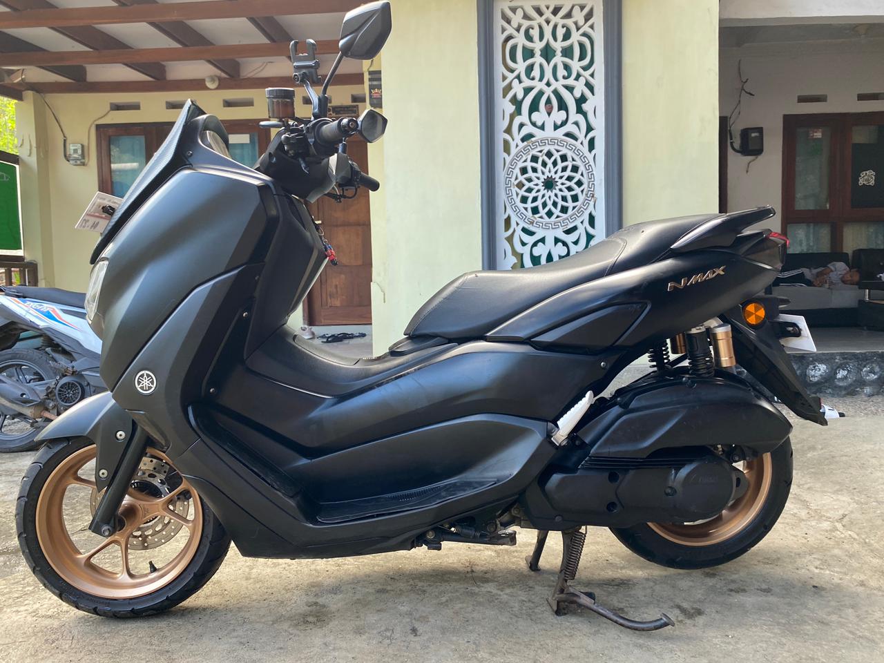Big Scooter - motor matic nyaman untuk keliling Lombok